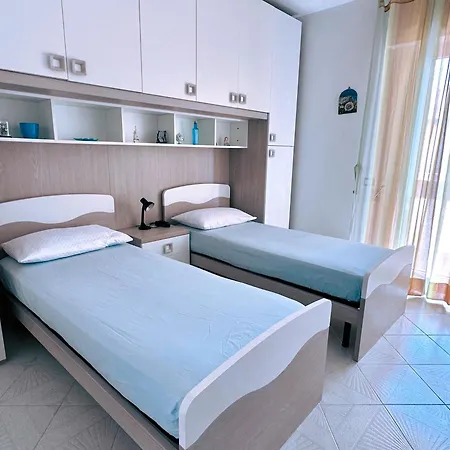 Chiaramare Vacanza, Casa Con Idromassaggio, Vicino Maldive Del Salento Torre Pali