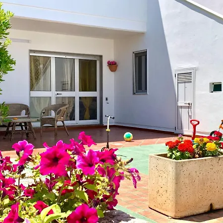 Apartment Chiaramare Vacanza, Casa Con Idromassaggio, Vicino Maldive Del Salento